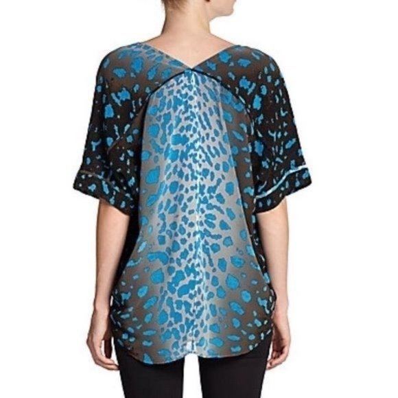 ROBBI & NIKKI ANIMAL PRINT TOP sz S - Picture 2 of 8